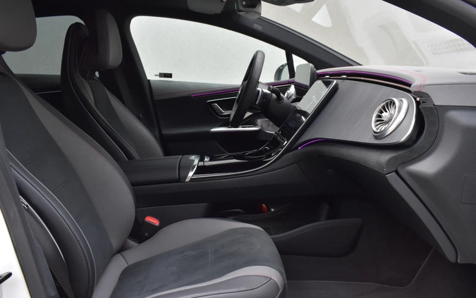 Mercedes-Benz EQE cena 299900 przebieg: 27200, rok produkcji 2022 z Działdowo małe 352